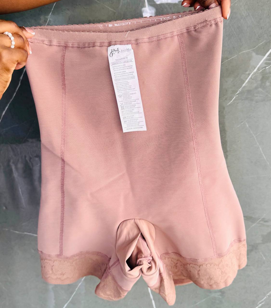 FAJA DE CONTROL ALTO CON REALCE DE GLUTEOS